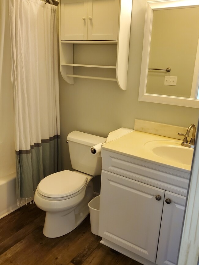 Building Photo - 2311 Treescape Dr