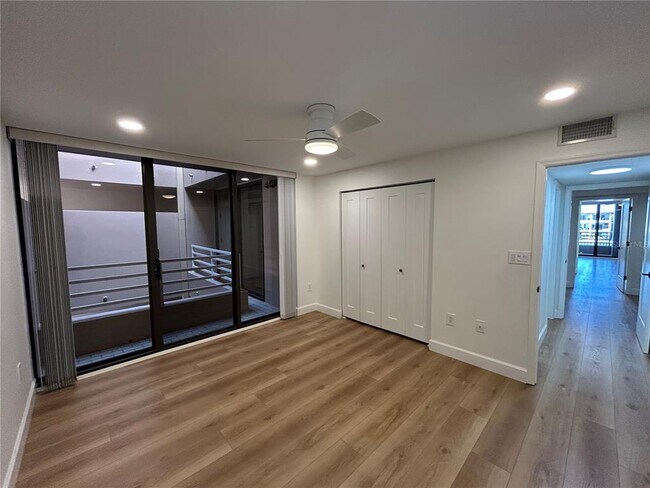 Building Photo - 6260 Kipps Colony Ct S