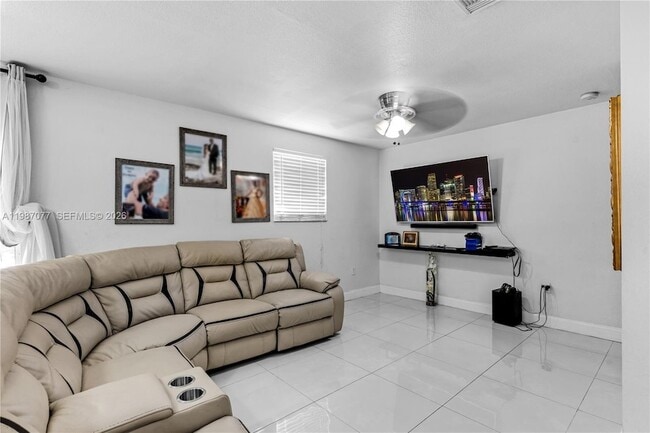 Building Photo - 26309 SW 136th Pl