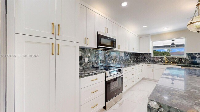 Building Photo - 3801 SW 132nd Ave