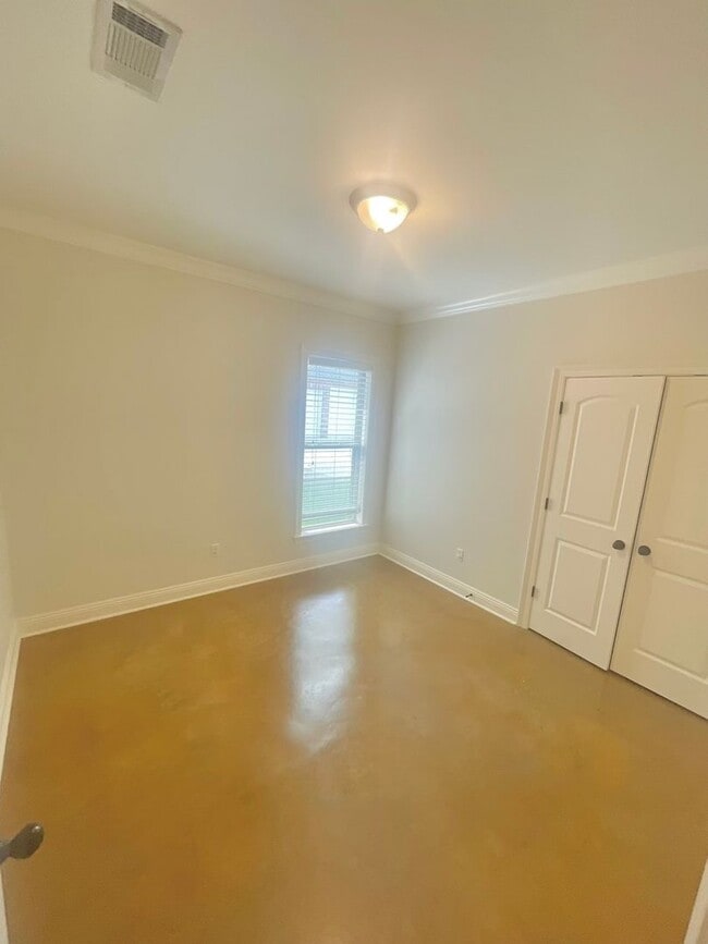 Building Photo - Charming 3 Bedroom 2 Bath home for Rent