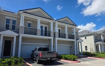 Building Photo - 440 GILMAN Pl