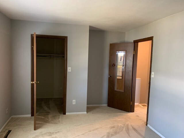 Building Photo - 52152 Friars Ct