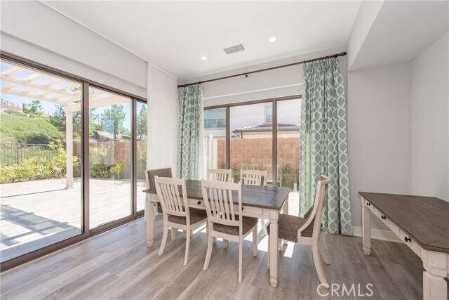 Building Photo - 119 Plum Lily