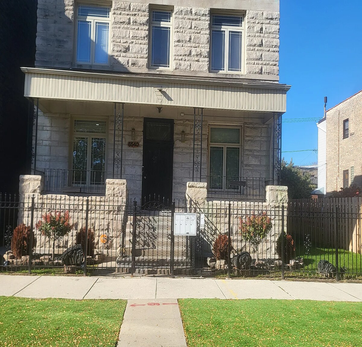 Building Photo - 6540 S Maryland Ave