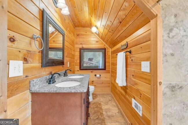 Building Photo - 417 Hickory Ridge Dr