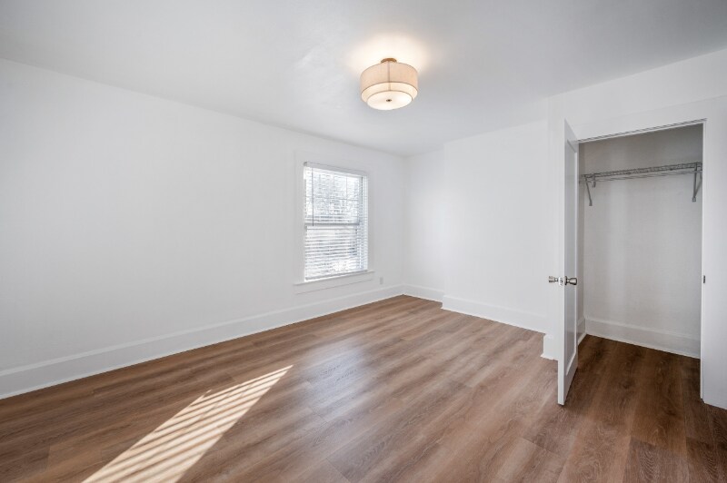 Building Photo - 407 E Clen Moore Blvd