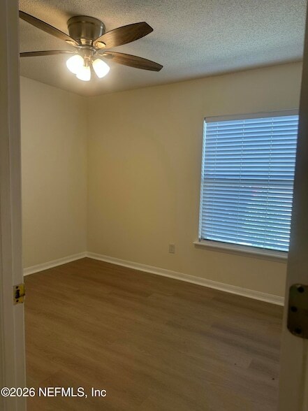 Building Photo - 13735 Devan Lee Dr E