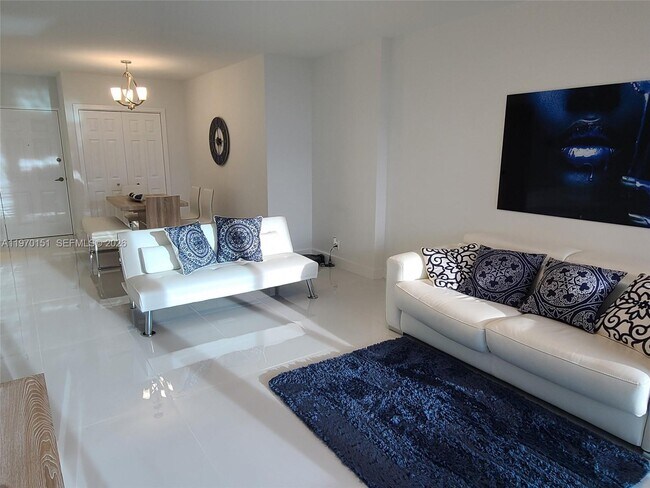 Building Photo - 2501 S Ocean Dr