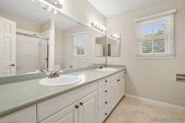 Building Photo - 3752 Alta Loma Dr