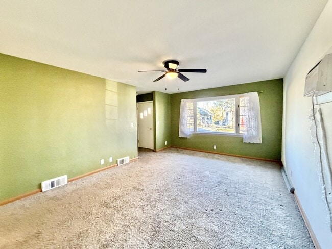 Building Photo - 1616 Dewey Ave