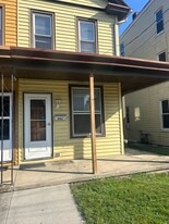 Building Photo - 402 4th St