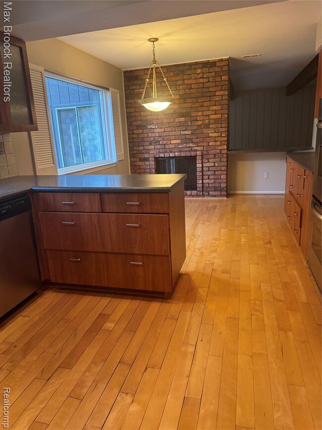 Building Photo - 3200 Hartslock Woods Dr