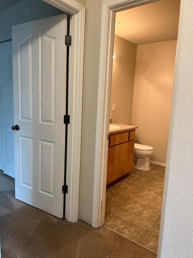 Building Photo - 3163 Juniper Ridge Dr