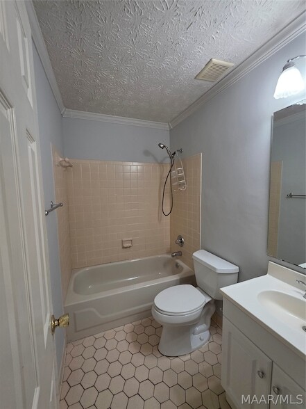 Building Photo - 6225 Whitewater Ct