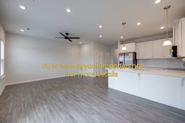 Building Photo - 632 Exmoor Dr