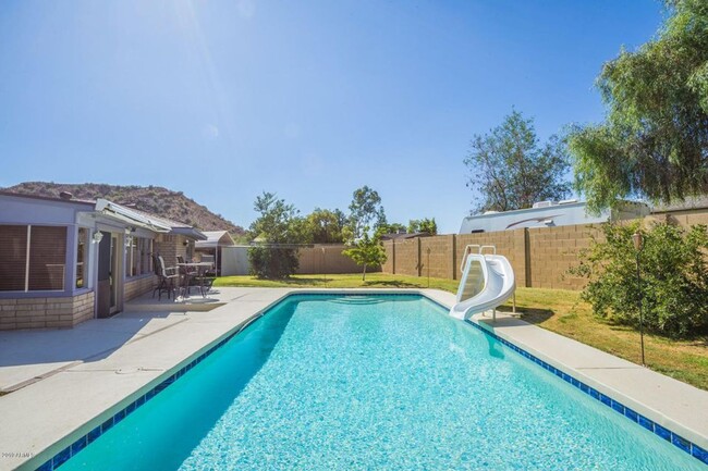 Building Photo - Great Home in East Mesa with Pool