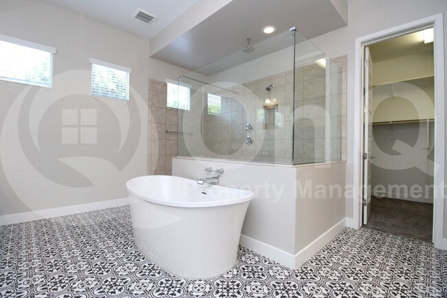 Building Photo - 10635 E Tumbleweed Ave