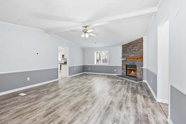 Building Photo - 3469 Cypress Dr