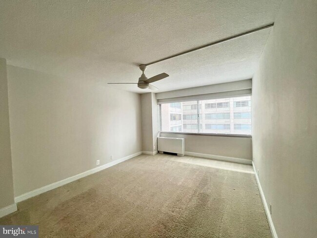 Building Photo - 5500 Friendship Blvd