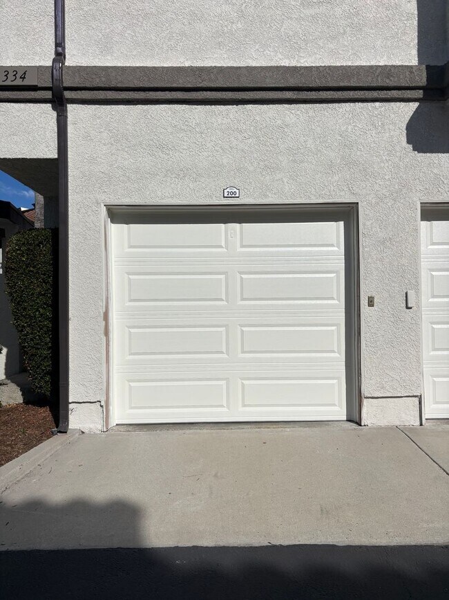 Building Photo - This stunning One-Bedroom One-Bathroom Condo in Laguna Niguel
