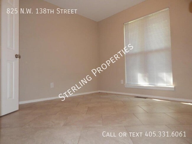Building Photo - 825 NW 138th St