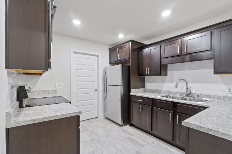 Building Photo - 8079 Ira Dr