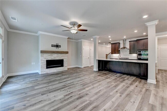 Building Photo - 336 Atley Pl