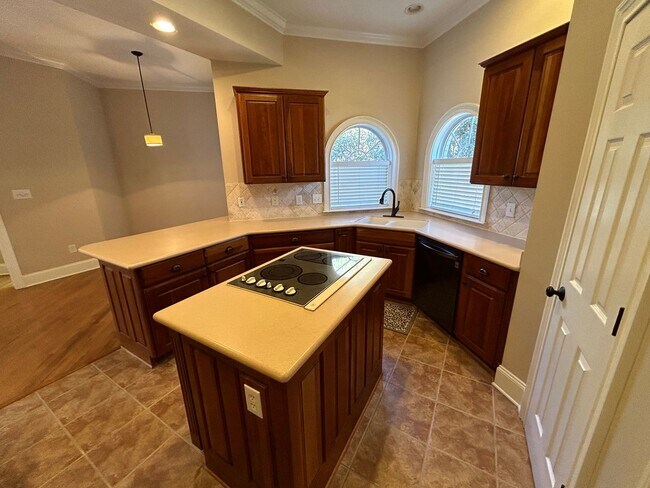Building Photo - Executive Rental in West Rome $2,595