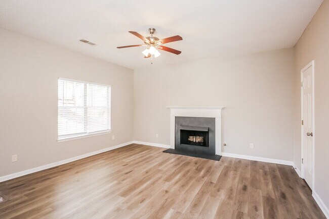 Building Photo - 2457 Briar Knoll Rd