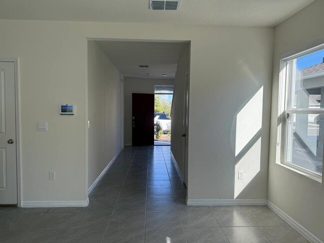 Building Photo - 1280 Cascades Ave