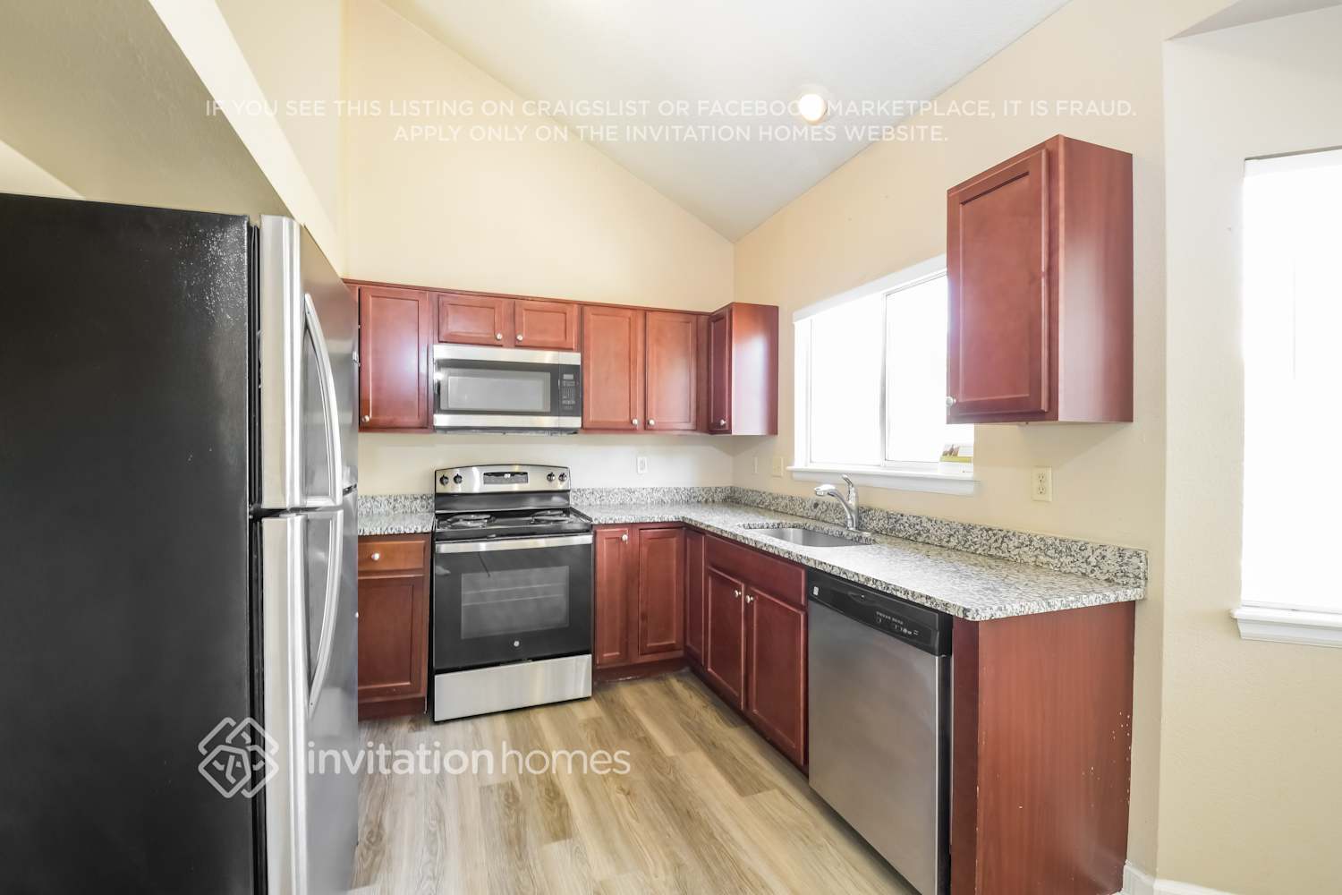 Building Photo - 12175 Elm Way