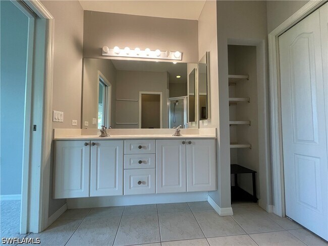 Building Photo - 1945 Crestview Way