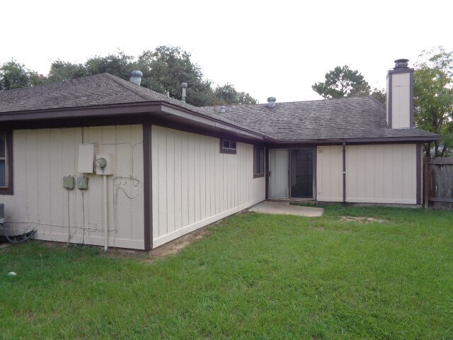 Building Photo - 6611 Grove Field Ln