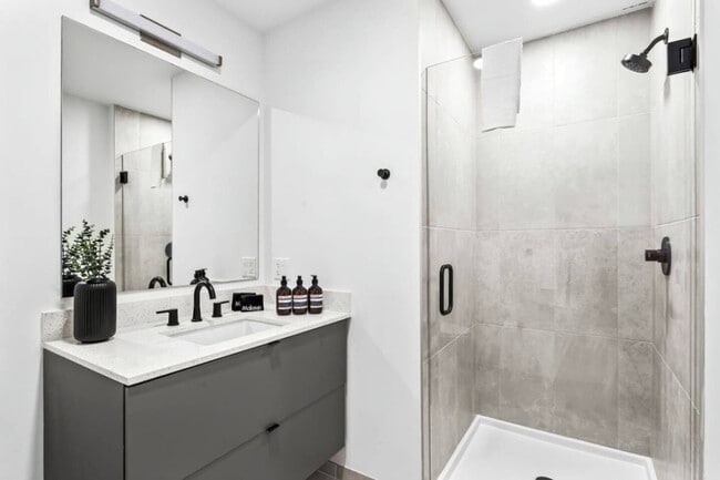 Building Photo - 1704 N 17th St