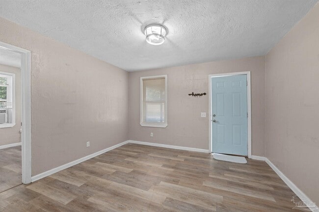 Building Photo - 2101 W Romana St