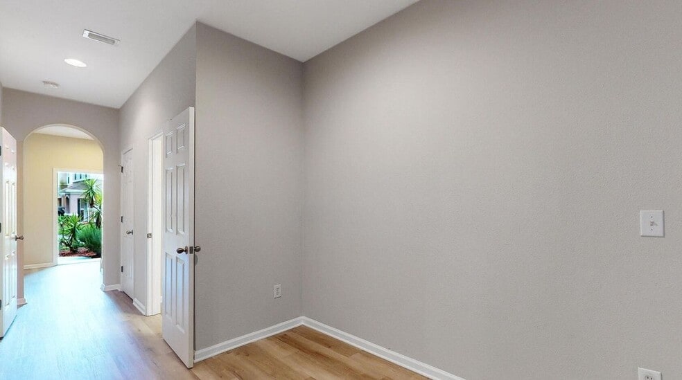 Building Photo - 5881 Moonstone Ct