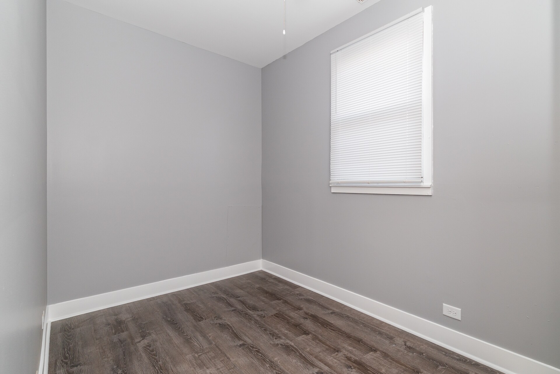 Larger bedroom fits a queen - 1806 N Richmond St