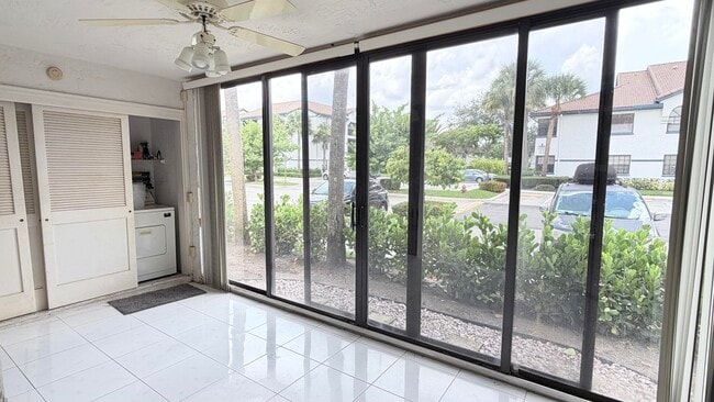 Building Photo - 5136 Floria Dr