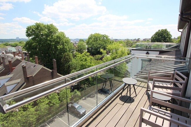 Building Photo - Luxury Loft in historic setting