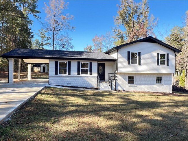 Building Photo - 550 Oglesby Bridge Rd SE