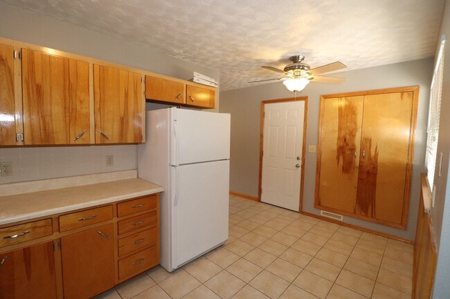 Building Photo - Spacious Home for rent!