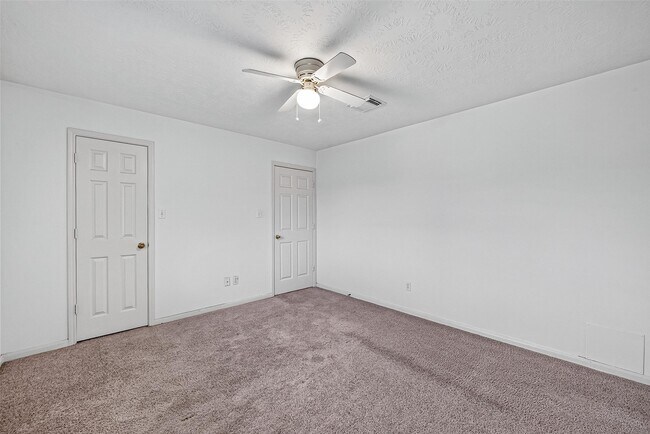 Building Photo - 19207 Rebel Yell Dr