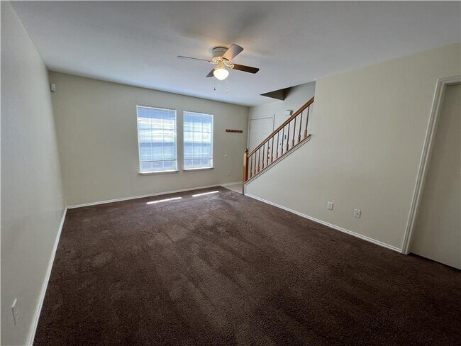 Building Photo - 1612 Inca Dr