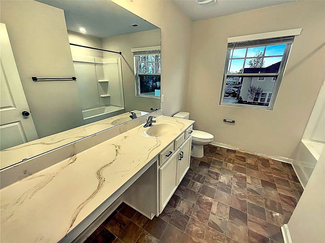 Building Photo - 11052 Chalkbark Ln