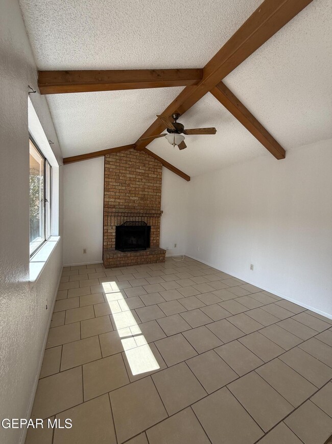 Building Photo - 1670 Jones Ln