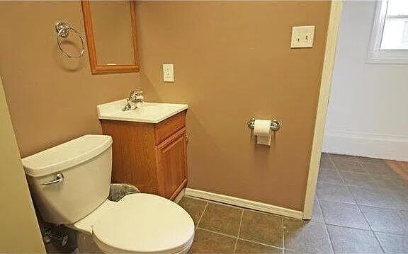 Building Photo - 652 N 38th St