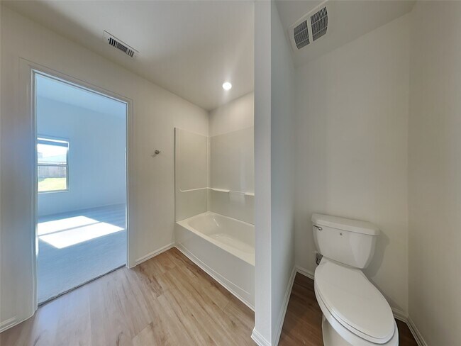 Building Photo - 27019 Breakaway Ln