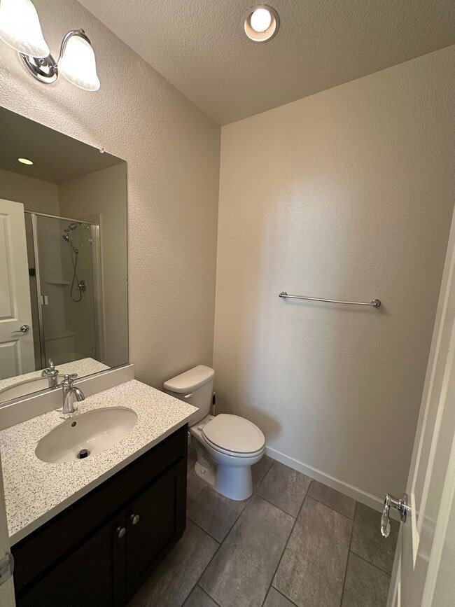 Building Photo - Beautiful 4 Bedroom, 3 Bath Mountain House Home