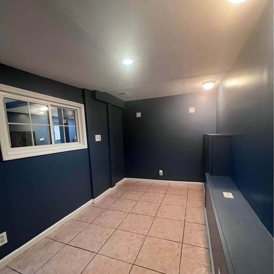 Building Photo - 4202 N Sacramento Ave